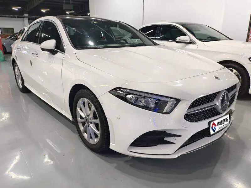 Mercedes-Benz A-Class 2019 A 200 L sports sedan — 3