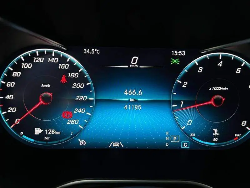 Mercedes-Benz GLC 2022 GLC 300 L 4MATIC Dynamic — 12