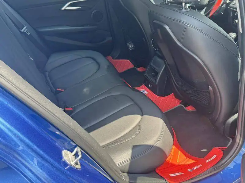 BMW 1 Series 2018 118i Sports — 12