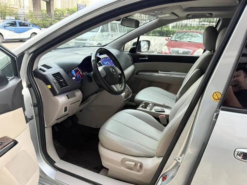 Mazda 8 2011 2.3L Supreme Edition — 7