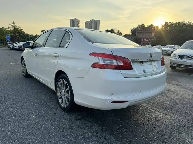 Peugeot 408 2015 1.2T Automatic Luxury Edition — 5