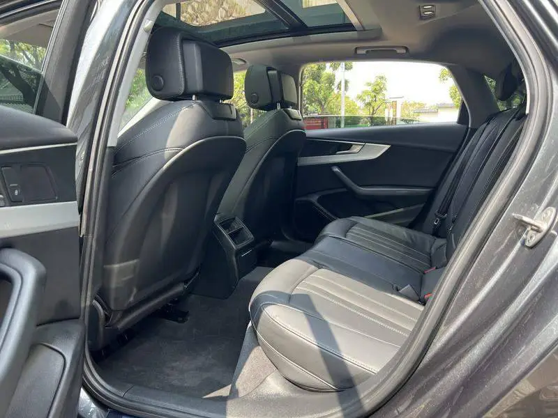 Audi A4L 2020 40 TFSI Stylish and Dynamic — 18