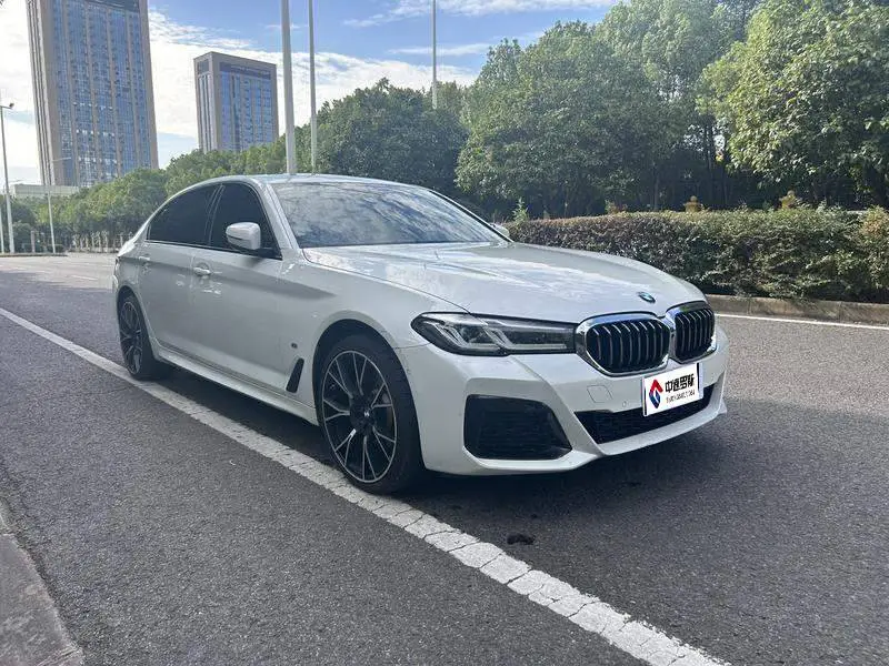 BMW 5 Series 2022 530Li facelift, leading M sports package — 3