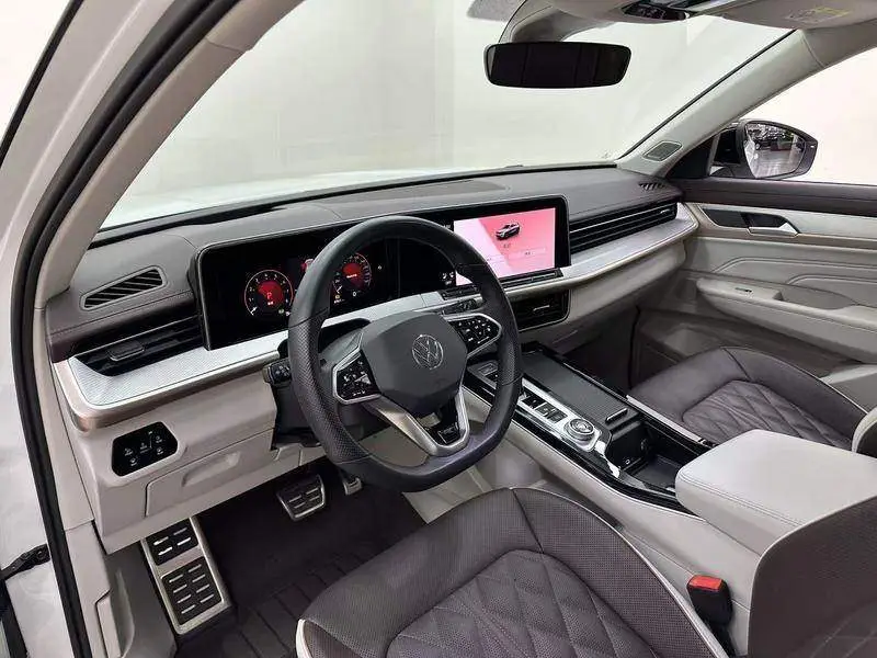 Tour 2023 380TSI 4WD R-Line Tour Edition — 17