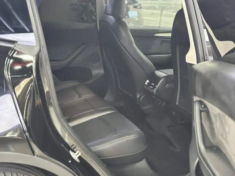 Model Y 2022 rear-wheel drive version — 10
