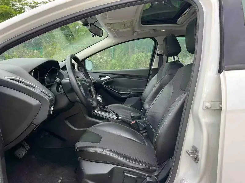 Fox 2012 Hatchback 1.6L Automatic Fashion Edition — 8