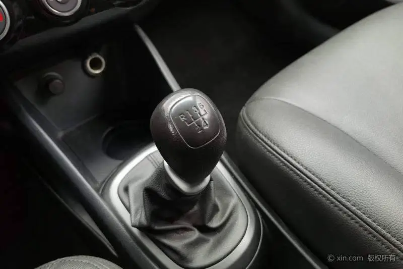 Kia K2 2015 Sedan 1.4L MT GLS — 16