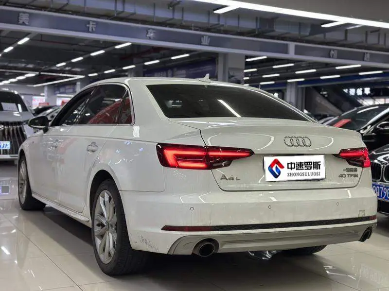 Audi A4L 2018 30th Anniversary Model 40 TFSI Fashion Model — 5