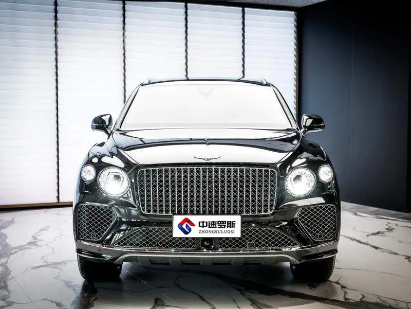 Bentayga 2025 4.0T V8 Long Wheelbase Art Edition — 2