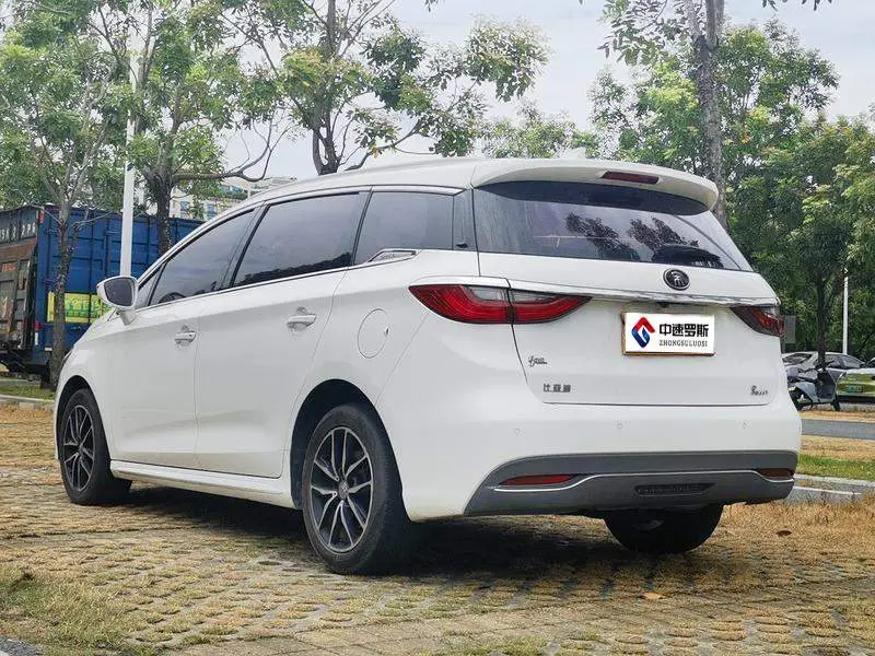 Song MAX 2018 1.5T Automatic Intelligent Connection Premium 6 Seaters — 5