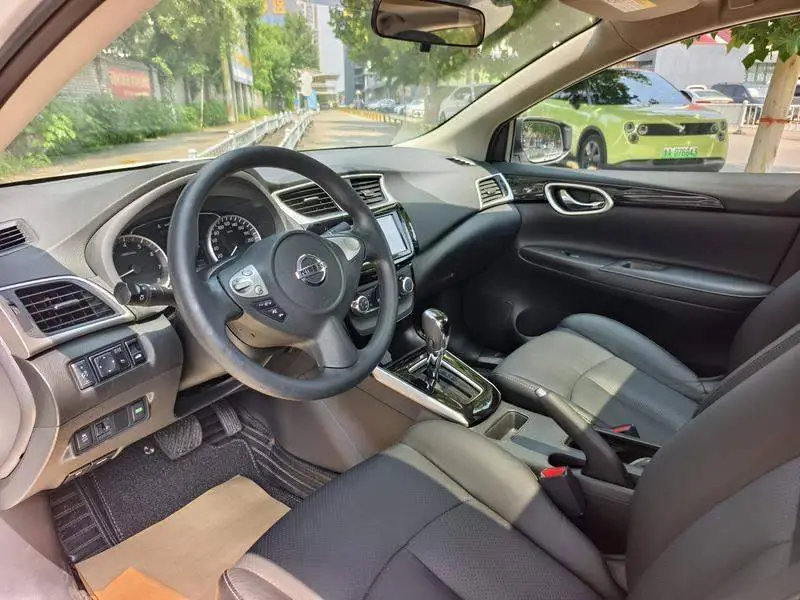 Sylphy 2016 1.6XL CVT Premium Edition — 7
