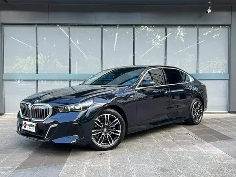 BMW 5 Series 2025 525Li M Sport Package