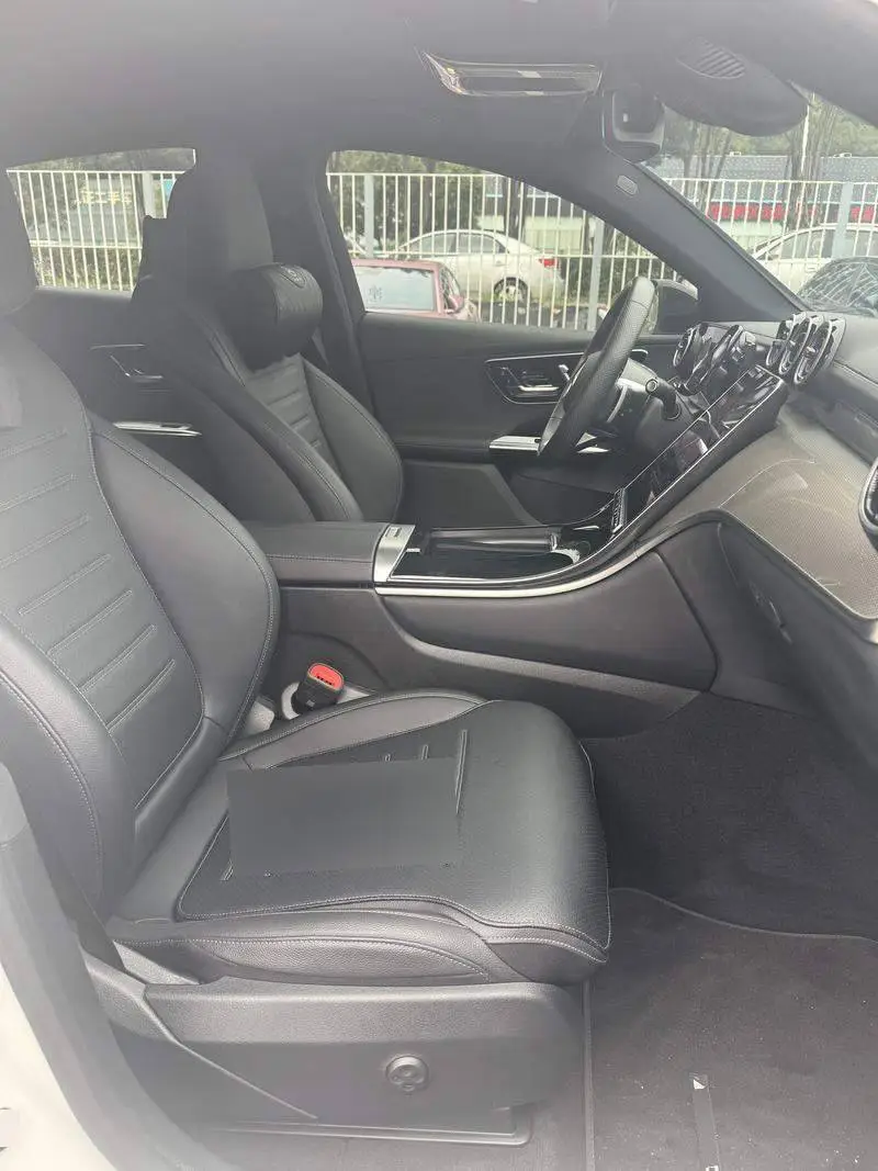 Mercedes-Benz GLC Coupe 2025 GLC 260 4MATIC Coupe SUV — 10