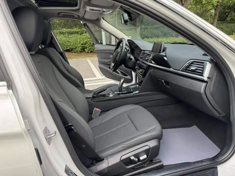 BMW 3 Series 2016 320Li Fashion Edition — 10