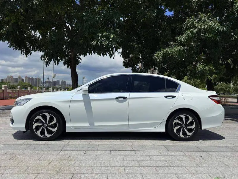 Accord 2016 2.4L Comfort Edition — 4