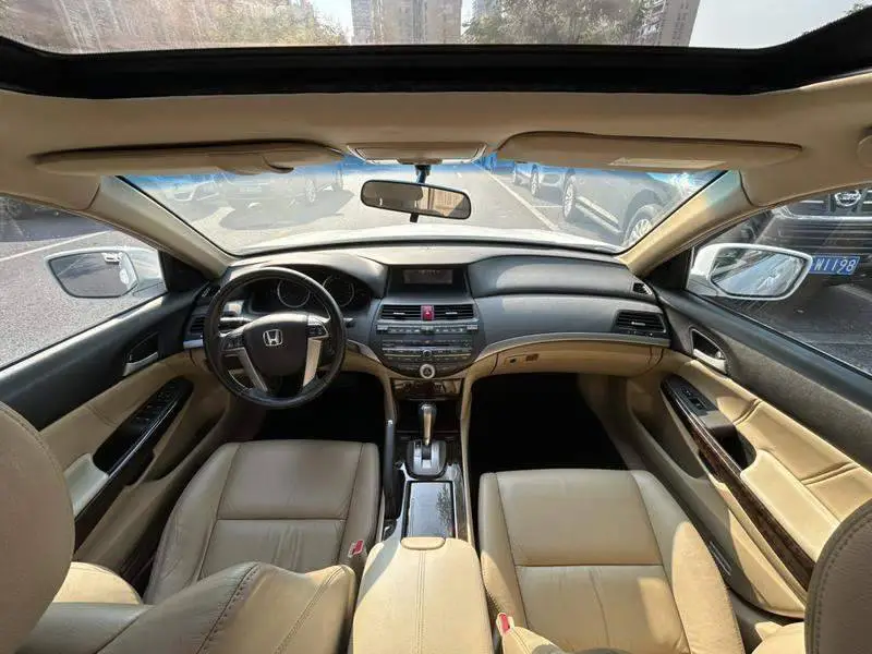 Accord 2010 2.0L EX — 15