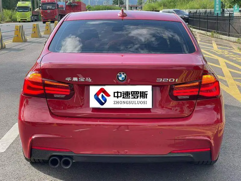 BMW 3 Series 2018 320i M Sport Night Edition — 5