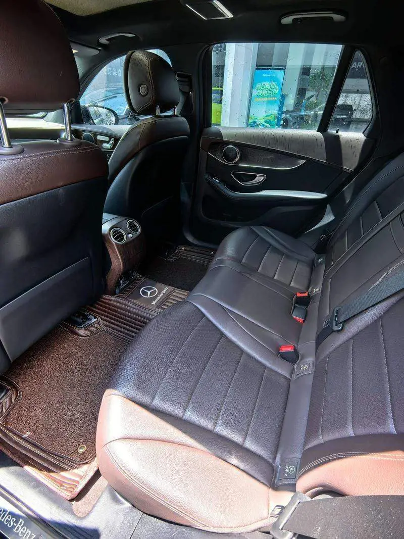Mercedes-Benz GLC 2019 GLC 260 L 4MATIC Luxury — 10