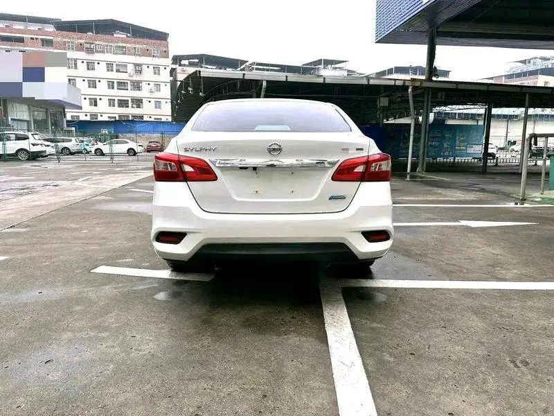 Sylphy 2018 1.6XV CVT Premium Edition — 6
