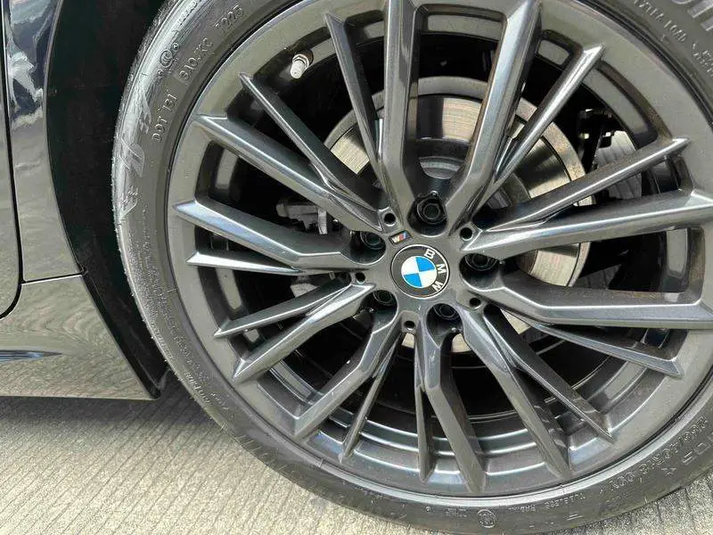 BMW 3 Series 2021 facelift 325i M Sport Night Edition — 7