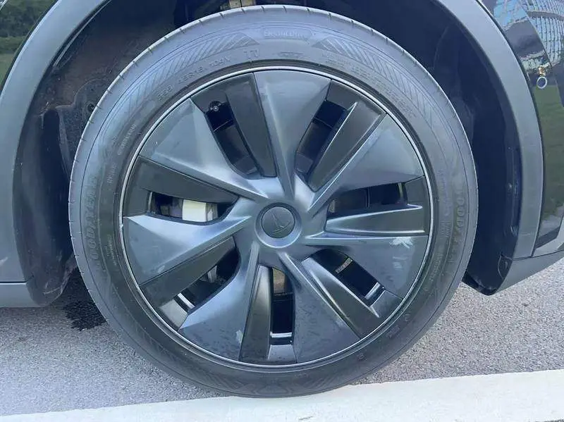 Model Y 2023 rear-wheel drive version — 7