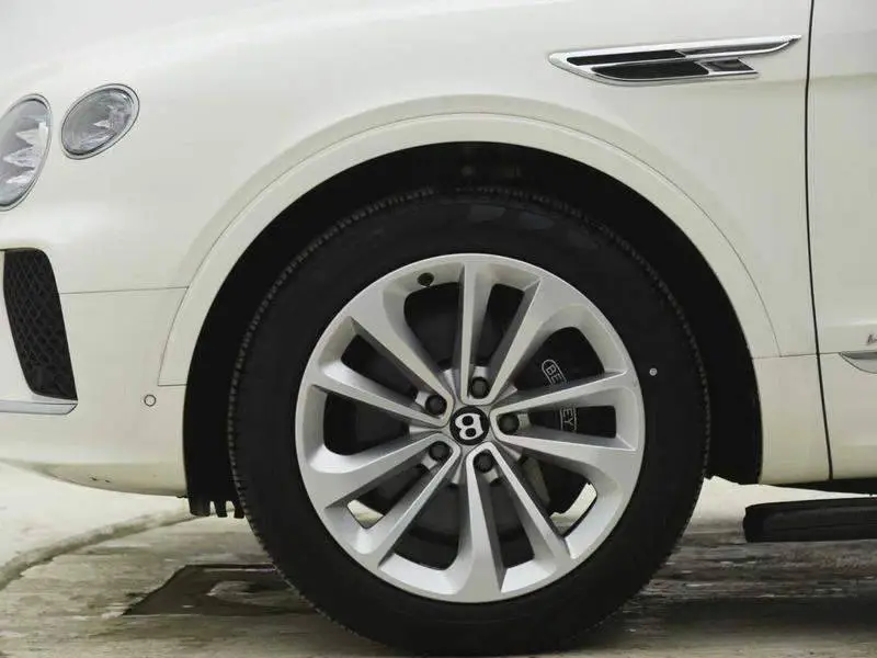 Bentayga 2021 4.0T V8 — 9