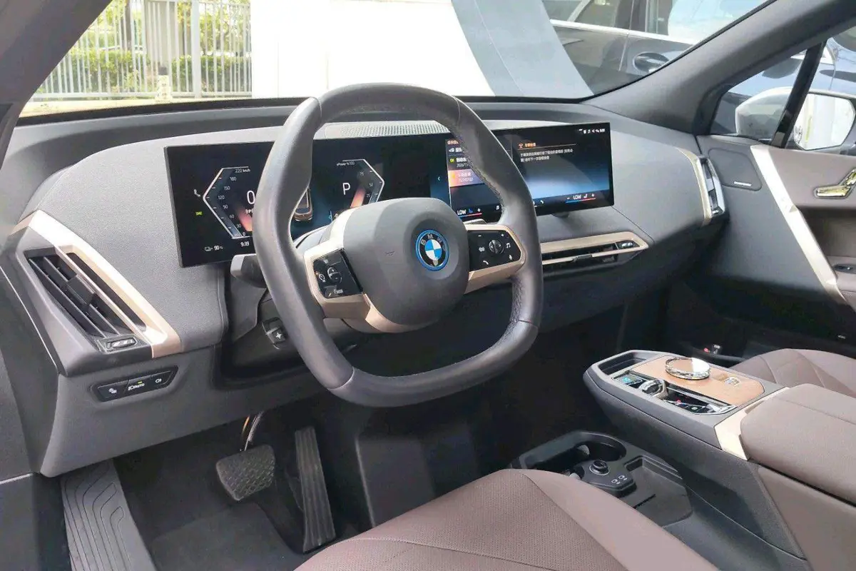 BMW iX 2023 facelift xDrive50 — 4