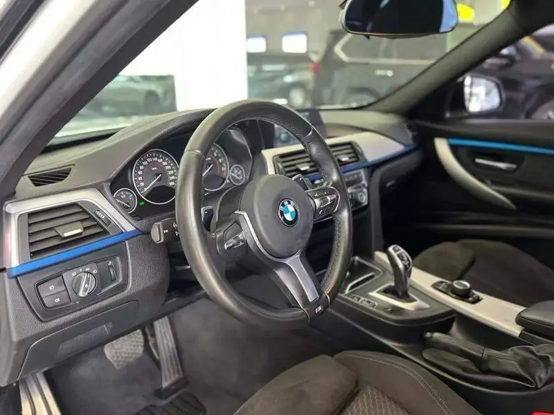 BMW 3 Series 2018 320i M Sport Package — 8