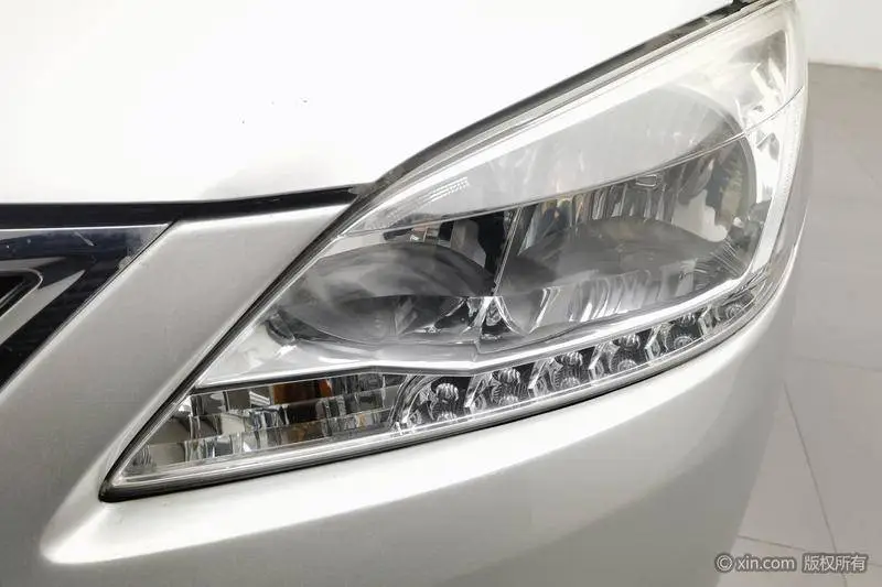 Sylphy 2012 1.6XL CVT Deluxe Edition — 7