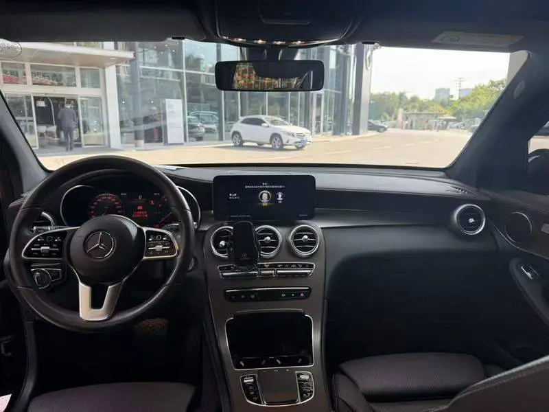 Mercedes-Benz GLC 2022 GLC 260 L 4MATIC Luxury — 6