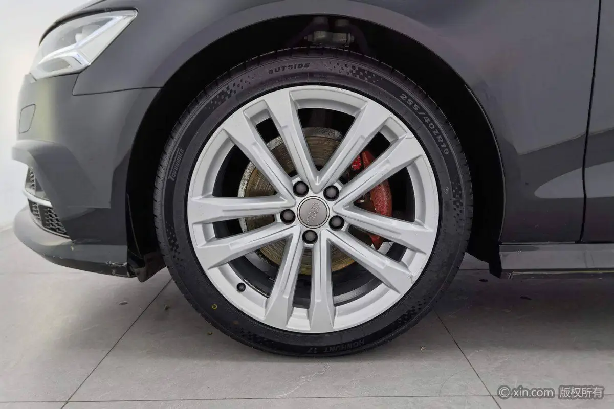 Audi A6L 2018 30th Anniversary Model 35 TFSI Fashion Model — 6