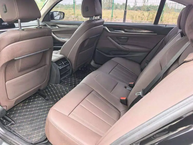 BMW 5 Series 2019 525Li Luxury Package — 13