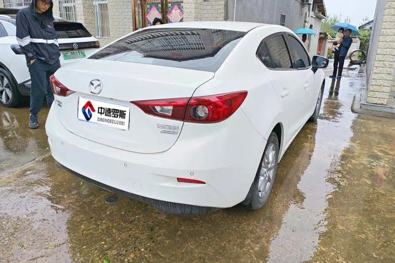 Mazda 3 Angkesaila 2017 Sedan 1.5L Automatic Comfort National VI — 3