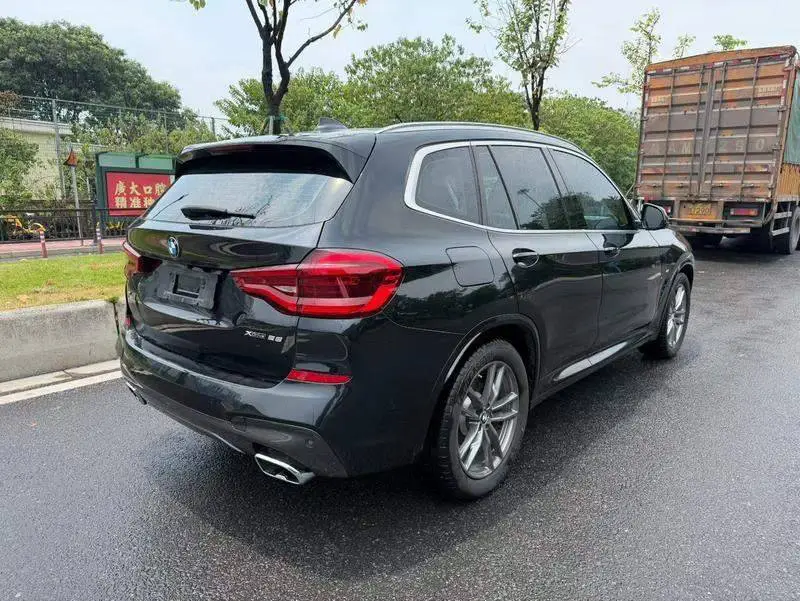 BMW X3 2021 xDrive28i M Sport Package — 5