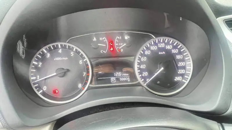 Sylphy 2016 1.6XL CVT Deluxe Edition — 9
