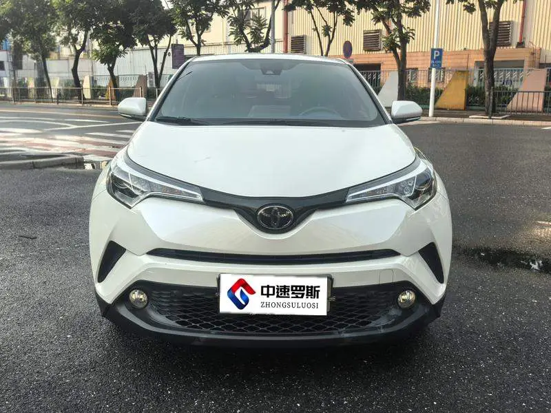 Toyota C-HR 2018 2.0L Leading Edition National VI — 2
