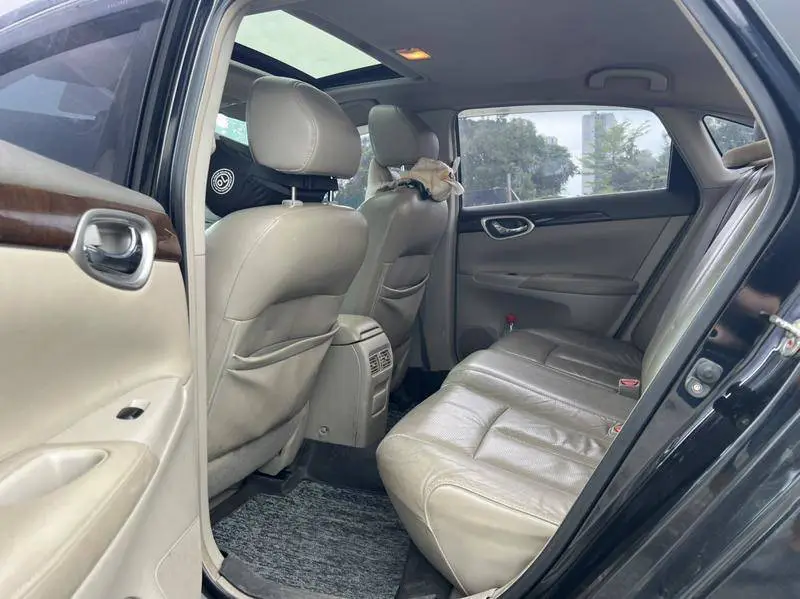 Sylphy 2012 1.8XL CVT Deluxe Edition — 9