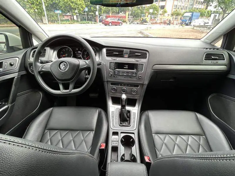 Golf 2016 1.6L Automatic Fashion Model — 15