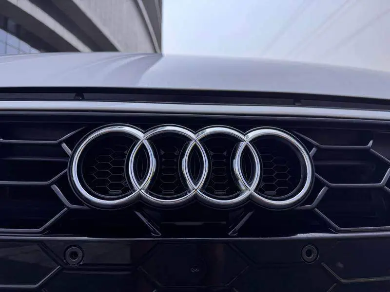 Audi A4L 2023 40 TFSI Luxury Dynamic Edition — 13