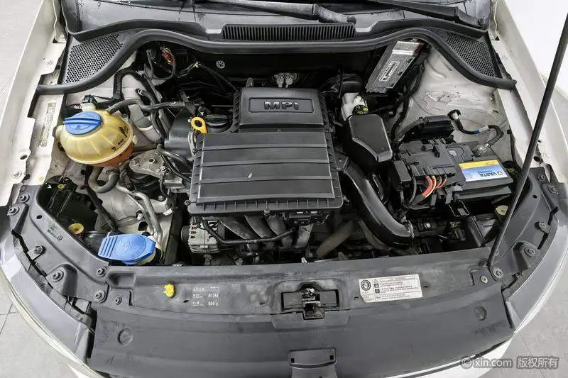 Polo 2014 1.6L Automatic Comfort Edition — 5