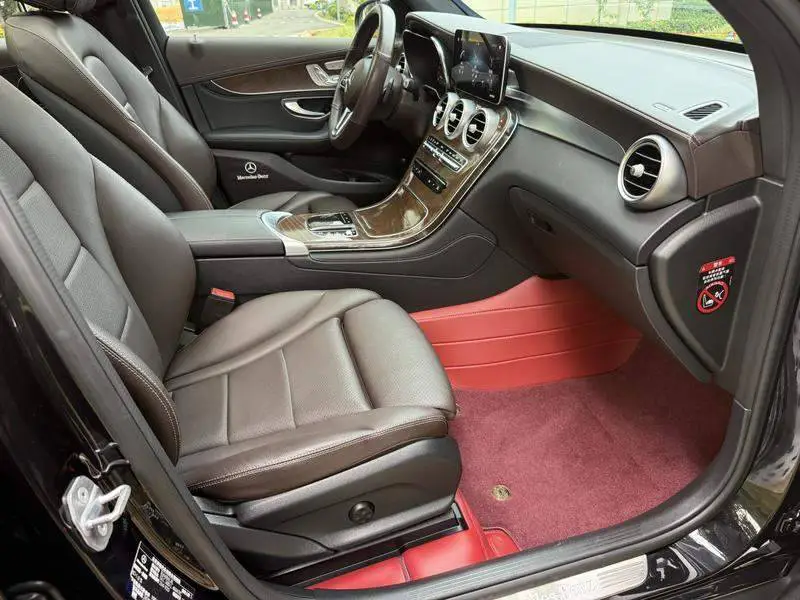Mercedes-Benz GLC 2020 GLC 300 L 4MATIC Dynamic — 20