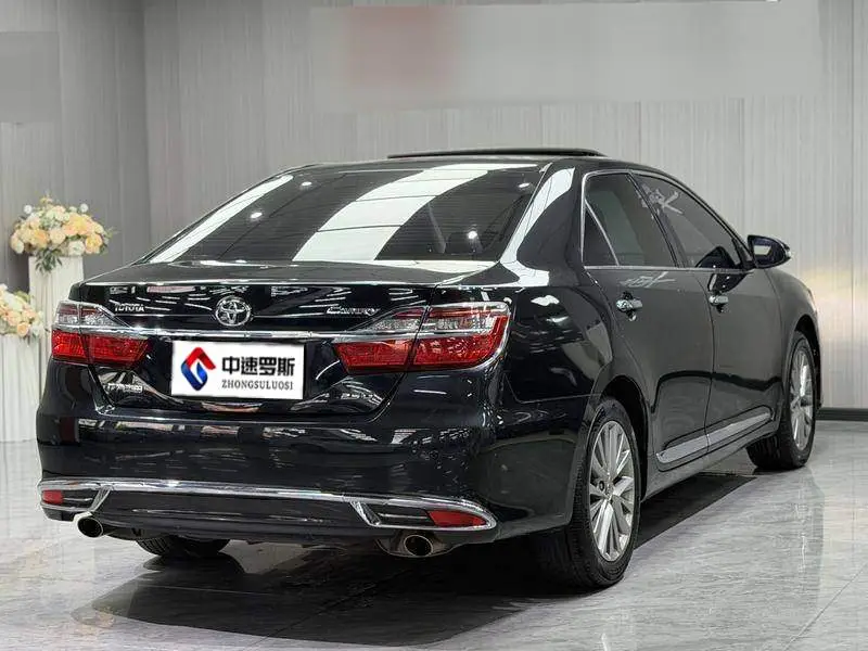 Camry 2016 Hybrid 2.5HG 10th Anniversary Luxury Navigation Edition — 6