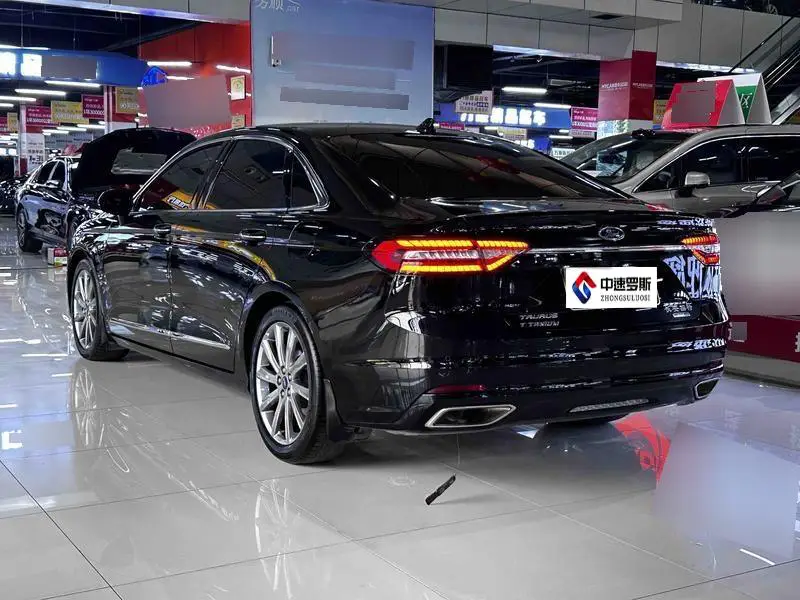 Taurus 2019 EcoBoost 245 Premium Edition — 4
