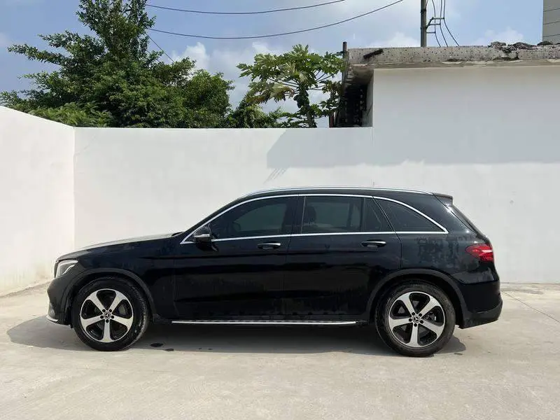 Mercedes-Benz GLC 2019 GLC 260 L 4MATIC Dynamic — 3
