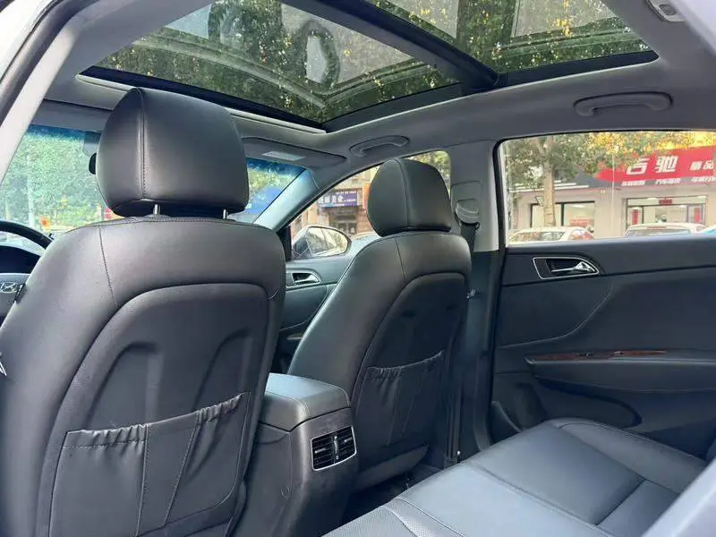 Name map 2014 1.8L Automatic Premium DLX — 9