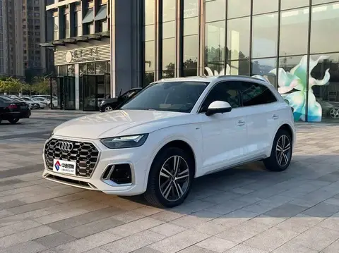 Audi Q5L 2022 45T Luxury Dynamic Model