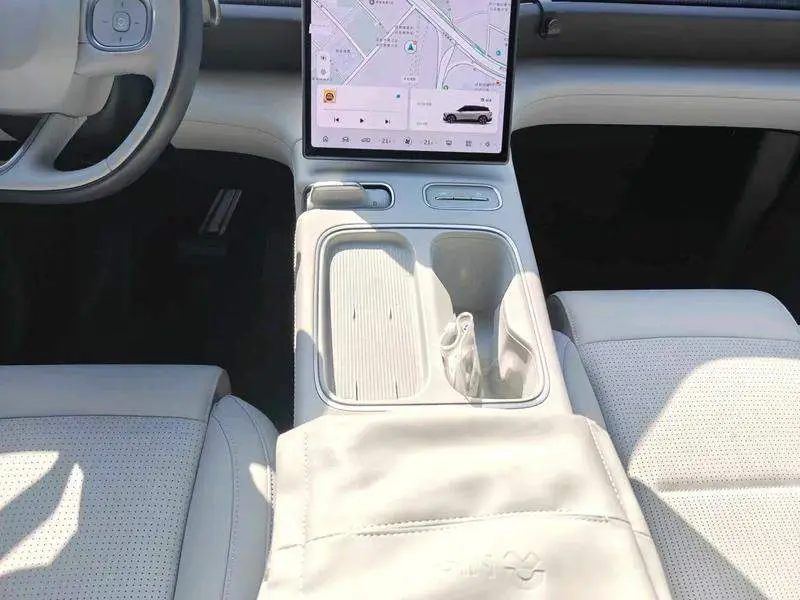 NIO ES6 2024 75kWh — 9