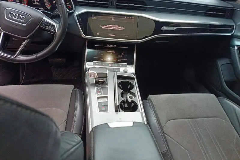 Audi A6L 2022 40 TFSI Luxury Dynamic Edition — 10