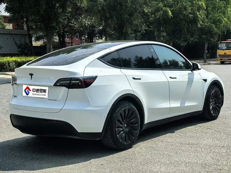 Model Y 2022 facelifted rear-wheel drive version — 6