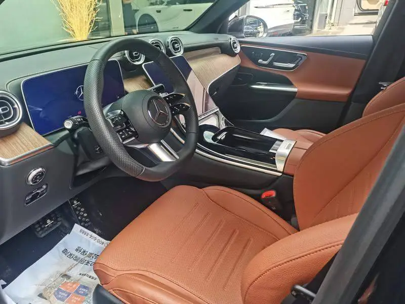 Mercedes-Benz GLC 2023 GLC 300 L 4MATIC Dynamic 7-seater — 7